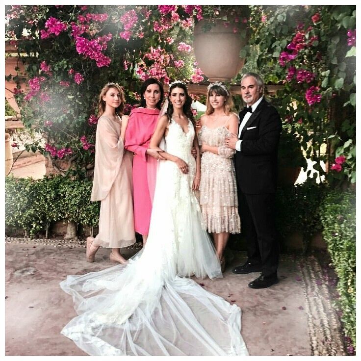 Все в сборе: Валерий Меладзе показал красавиц-дочек